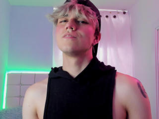 JacksonFrostt - Live porn &amp; sex cam - 16732394