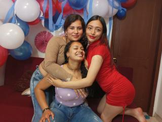 FourLesbians - Live sexe cam - 16734178