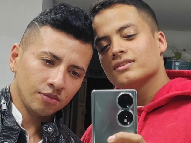 AndrewAndSanti - Live Sex Cam - 16737206
