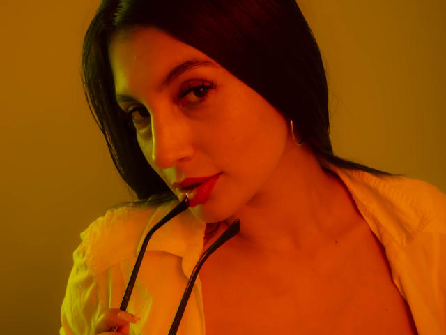 IsabellaColledani - Live sex cam - 16746810