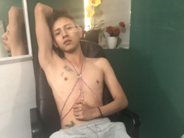 SantiagoAvila - Live Sex Cam - 16751806