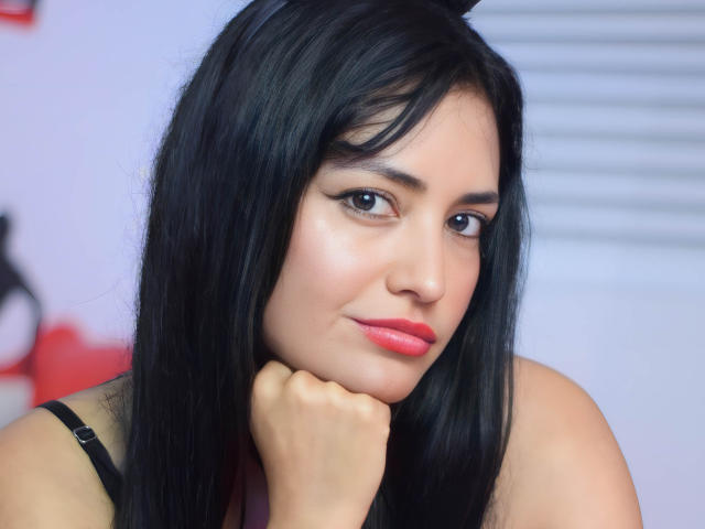 SilvannaReyes - Live sex cam - 16758938
