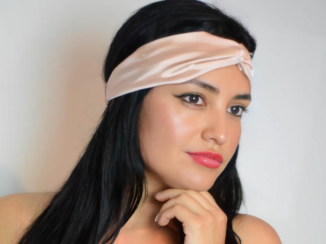 SilvannaReyes - Sexe cam en vivo - 16758990