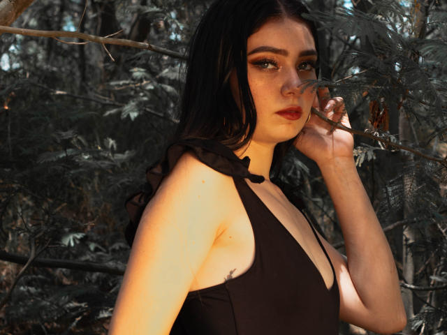 VeroniqueI - Live sex cam - 16764714