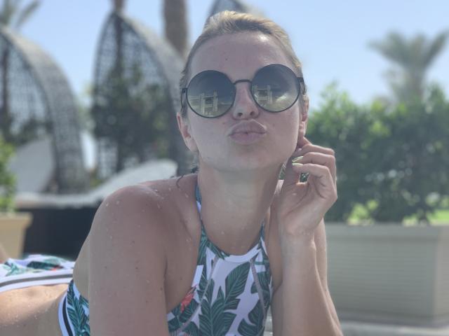 BelleLisaG - сексуальная веб-камера в реальном времени - 16783046