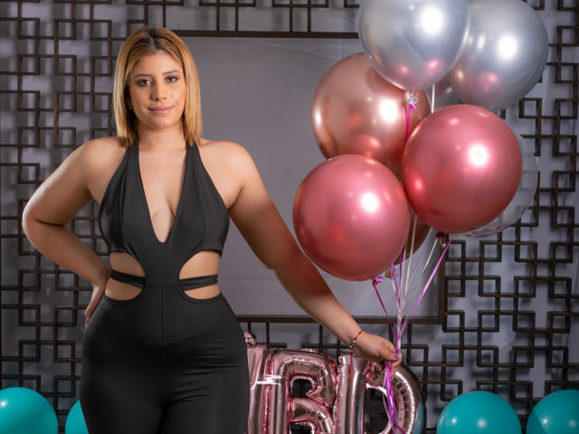 LoorenaFlores - Sexe cam en vivo - 16807366