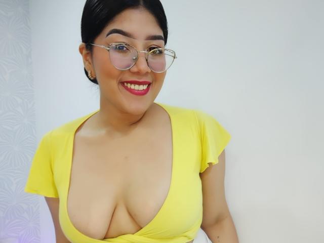 AlessaJames - Live sex cam - 16813334