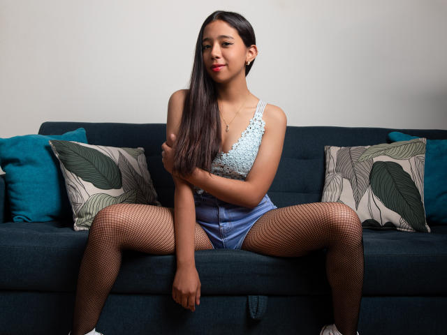 LilyHernandez - Live Sex Cam - 16840046