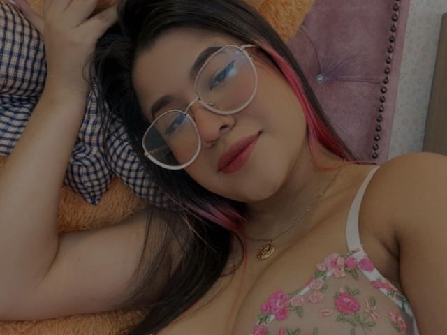 MegannSweettx - Live Sex Cam - 16851378