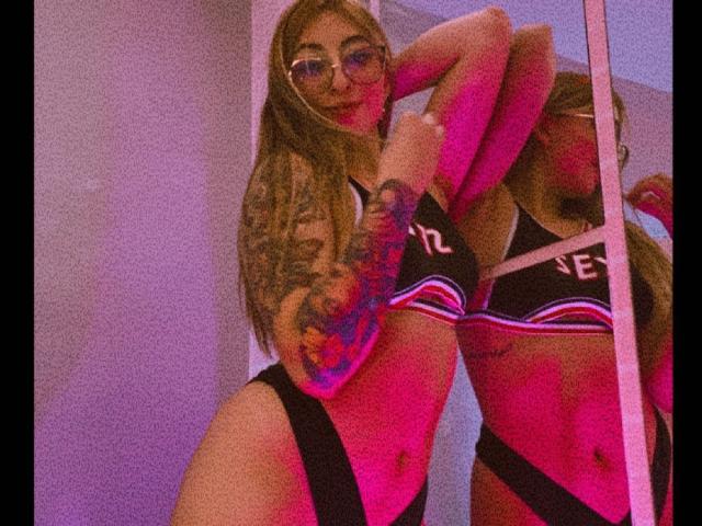 SabrinaMontana - Live sex cam - 16887174