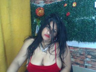 MichelleBrito - сексуальная веб-камера в реальном времени - 16900946