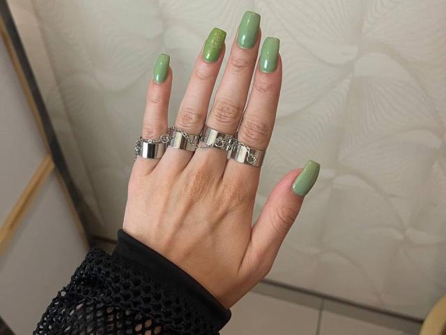 Ellison - Live sex cam - 16912054