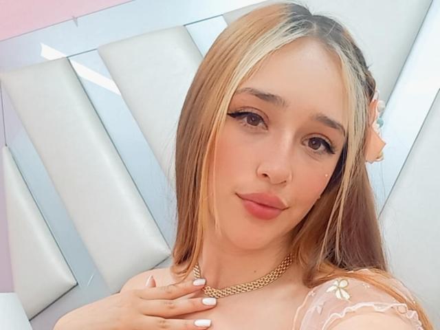 IsabellaCoween - Camera khiêu dâm &amp; quyến rũ trực tiếp - 16915438