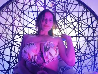 DaniRuiz - Live sex cam - 16942066