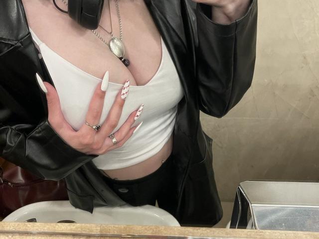 Ellison - Live Sex Cam - 16943750