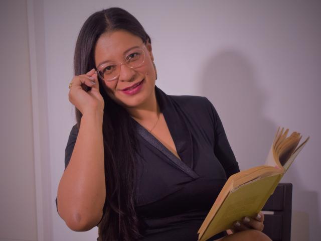 MiaCallie - Live sexe cam - 16951158