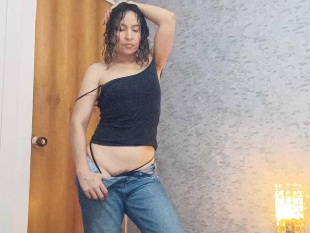 EroticSasha - Live sex cam - 16957554