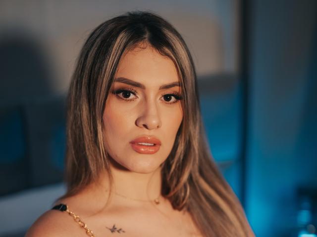 MartinaRojas - Live Sex Cam - 16969234