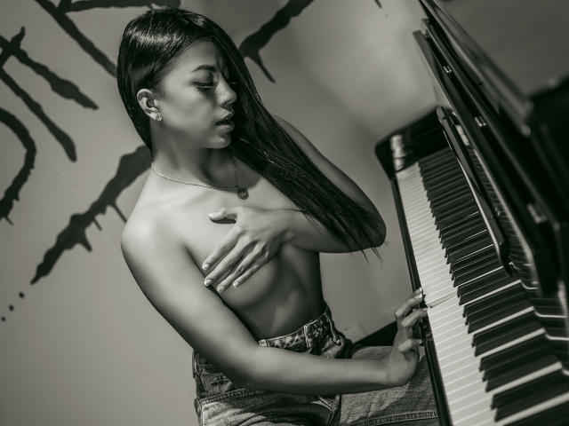 Amberv - Live porn &amp; sex cam - 17011418