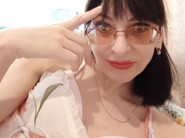 DiamondLeona - Sexe cam en vivo - 17018882