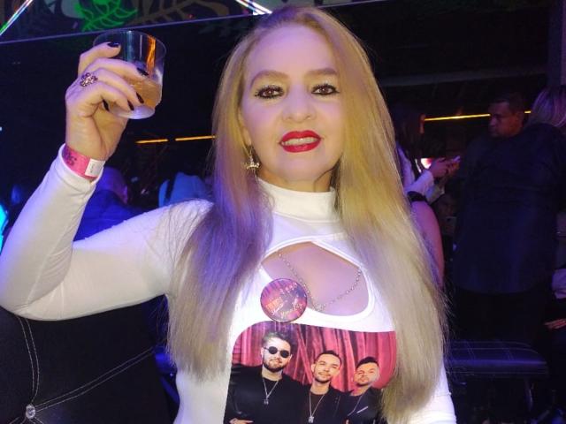 CharllotteGrey - Live porn &amp; sex cam - 17023774