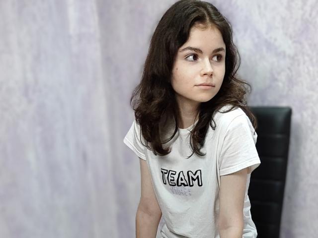 TinaRedly - Live sex cam - 17033270