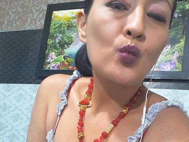 ValentinaLeiton - Live Sex Cam - 17033826