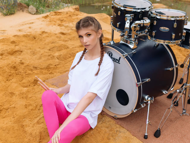 AudreyBarlow - Live sex cam - 17034618