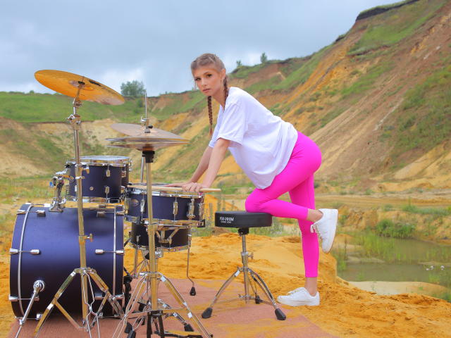 AudreyBarlow - Live sex cam - 17034714