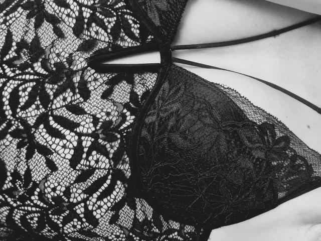 ApoloniaRed - Live sex cam - 17059594