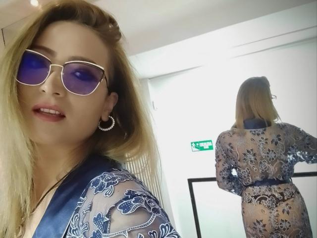 LucyRosiekus - Live porn &amp; sex cam - 17059806