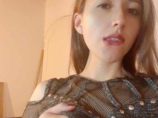 MiaGarcia - Live sex cam - 17065086