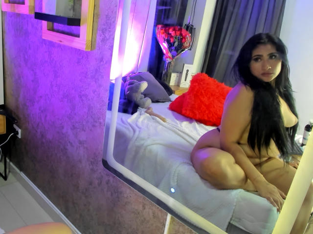 ShiaraRussi - Live porn &amp; sex cam - 17065794