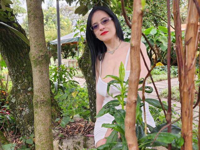 AlanaMoneth - Live sexe cam - 17067158