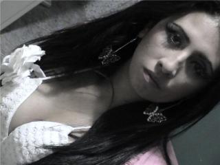 MissDiamondKinky - Web cam excitant avec une Fétichiste latinas  