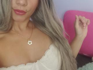 Carolinaz - Live porn & sex cam - 17071298