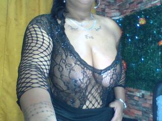 MichelleBrito - Live sex cam - 17072538