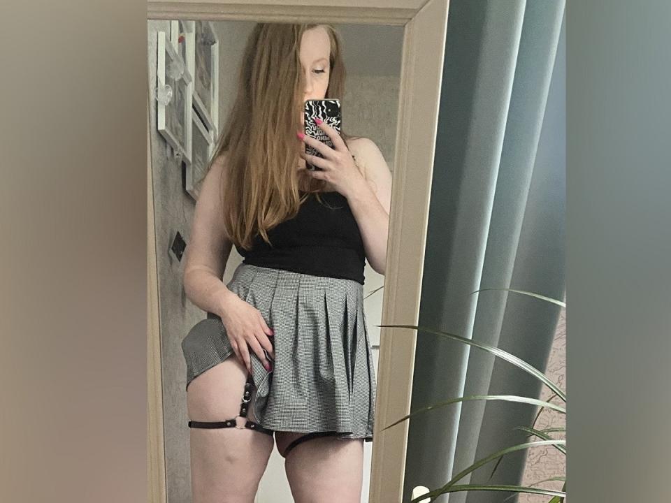 QuinnLaLove - Live sex cam - 17097818