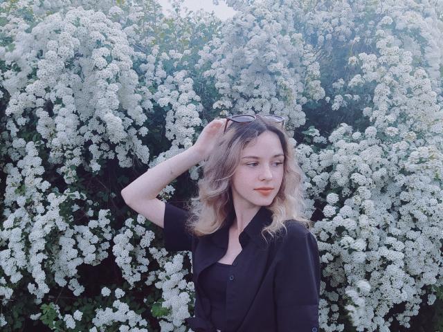 Rairie - Live sex cam - 17117870