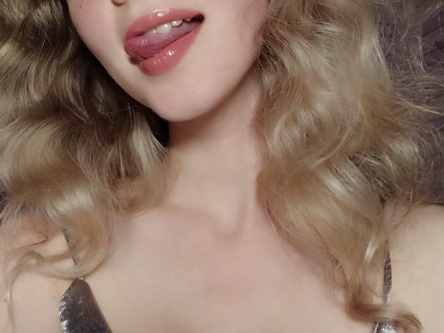 Rairie - Live sex cam - 17117902