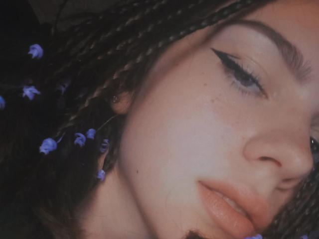 Rairie - Sexe cam en vivo - 17120102