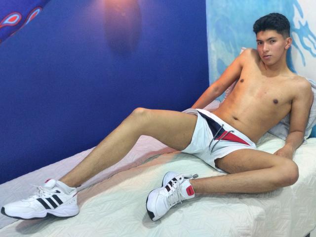 AxelRoous - Sexe cam en vivo - 17126830