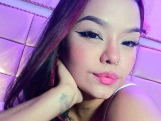 EmiilyBrowm - Live porn & sex cam - 17141110