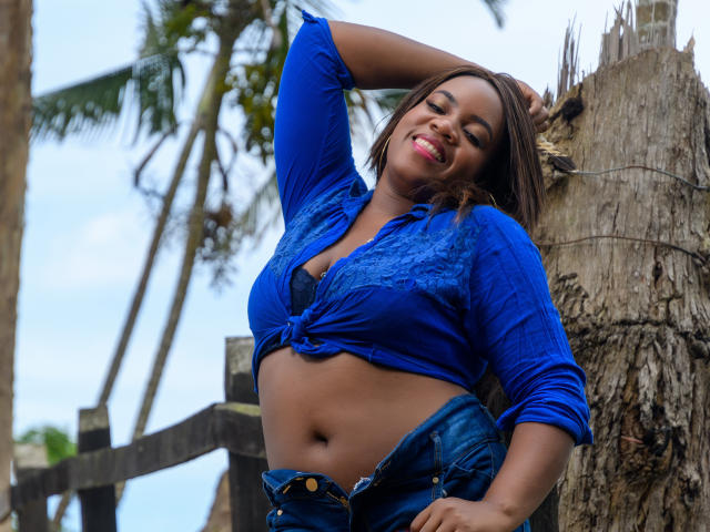 DanielaBrown - Sexe cam en vivo - 17157738