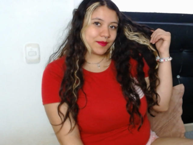 KrisGarner - Live porn &amp; sex cam - 17162486
