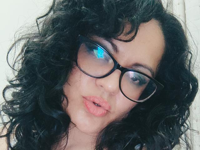 MyaCollins - Live Sex Cam - 17173698