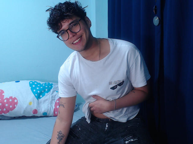 EddTerence - Live porn &amp; sex cam - 17180714