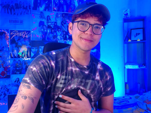 EddTerence - Live porn &amp; sex cam - 17189450