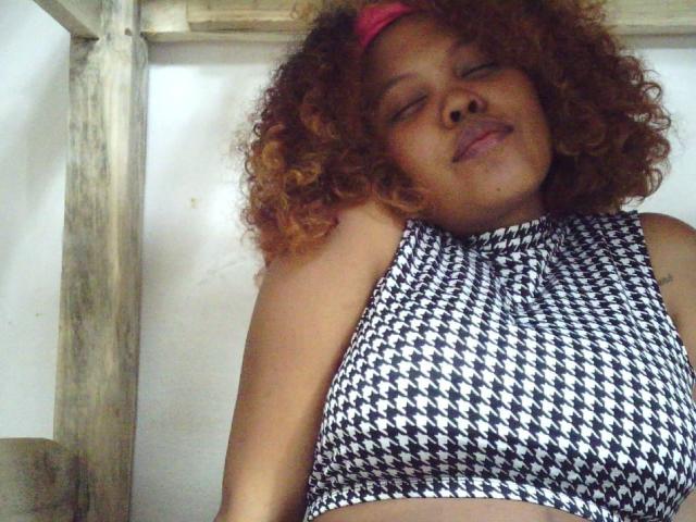 Zelphine - Live sex cam - 17190670