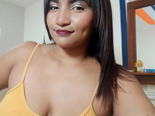 SalomeSexxy - Live porn & sex cam - 17204118